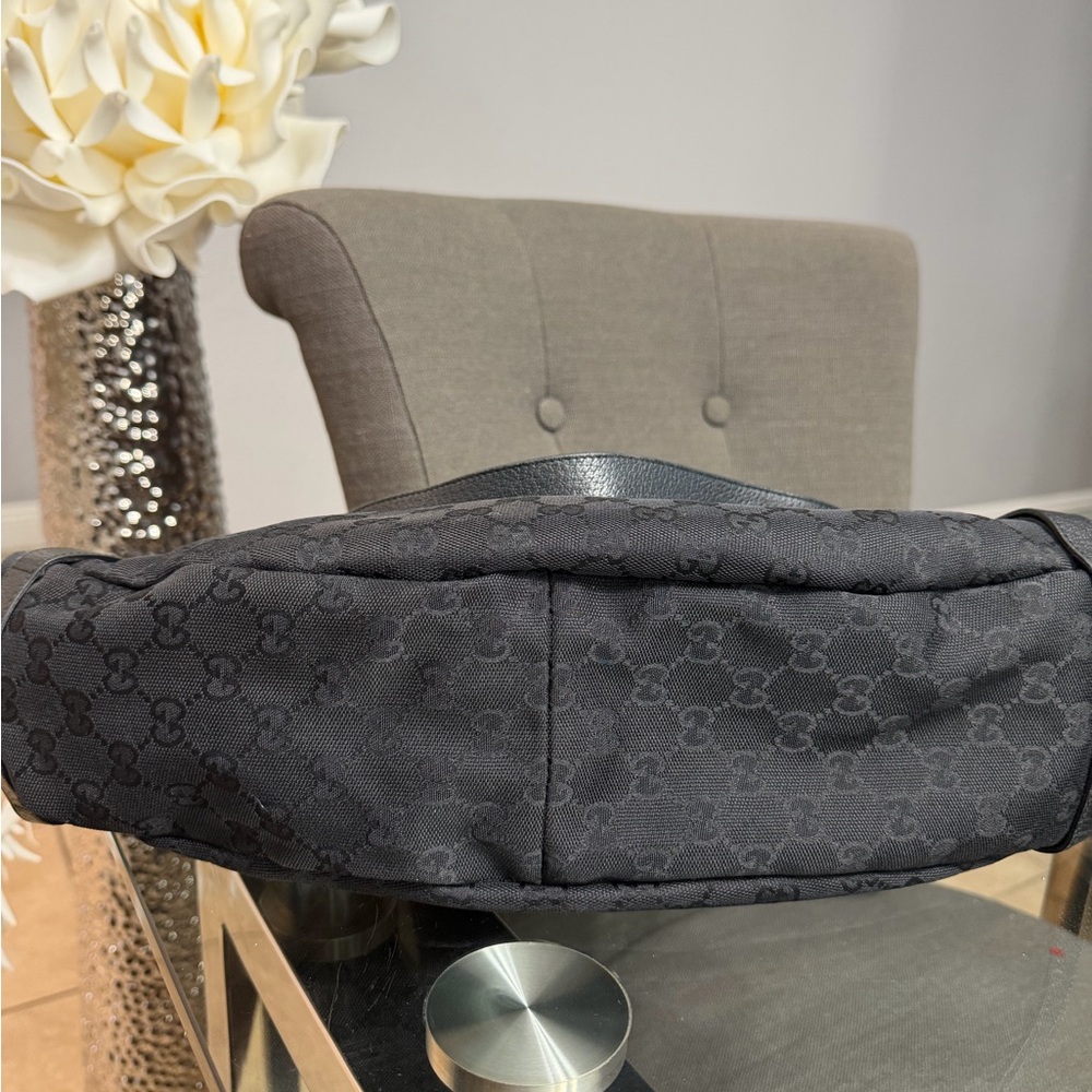Gucci Black Monogram Shoulder Bag - Picture 6 of 10